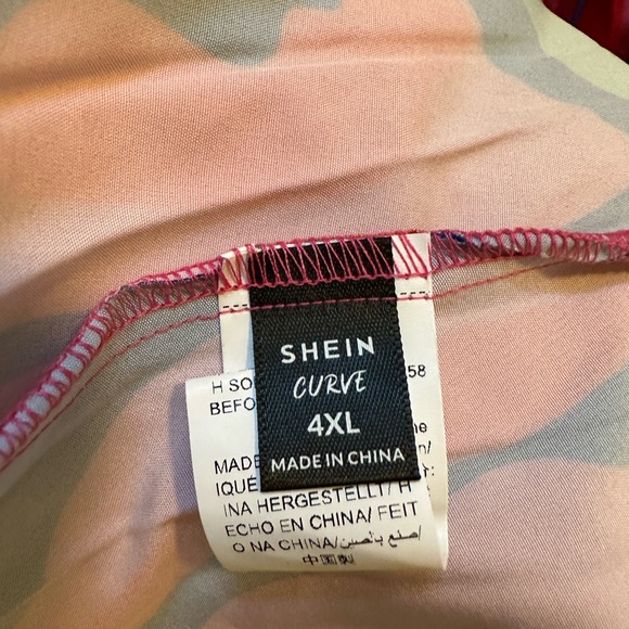 SHEIN VCAY Plus Allover Print Halter Neck Pleated Detail Dress - Picture 5 of 6